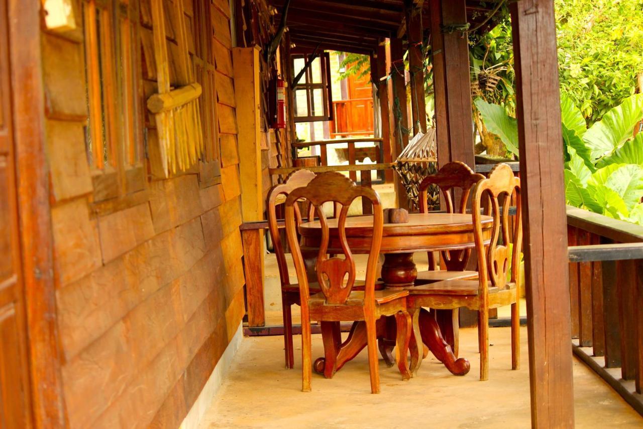 Sabaidee Guesthouse & Restaurant Nam Theun Buitenkant foto