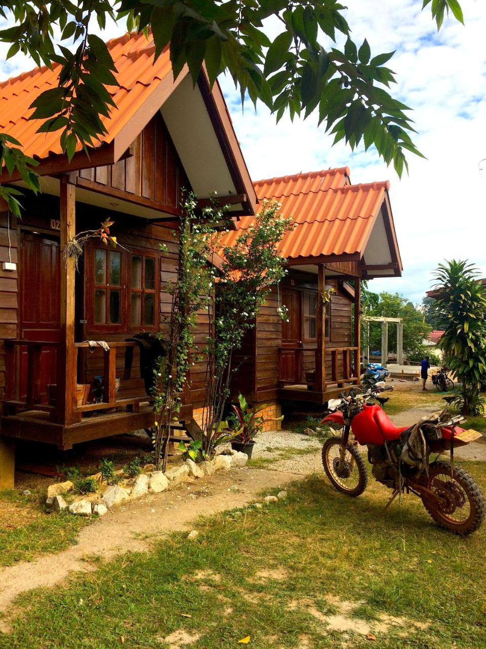 Sabaidee Guesthouse & Restaurant Nam Theun Buitenkant foto